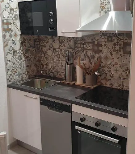 Modern 1 Bed Seafront Boliches Lejlighed Fuengirola