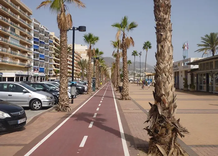 Modern 1 Bed Seafront Boliches *