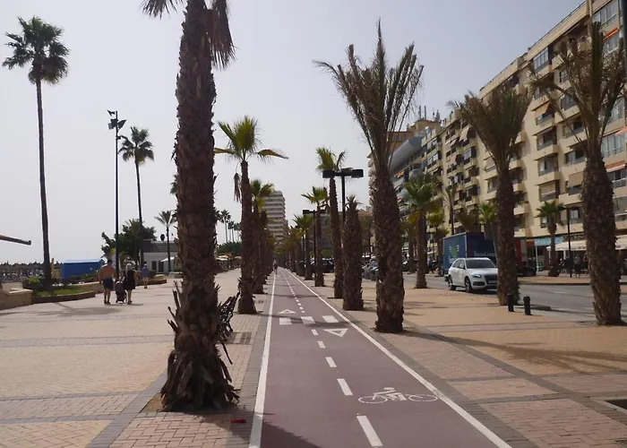 Modern 1 Bed Seafront Boliches Lejlighed Fuengirola