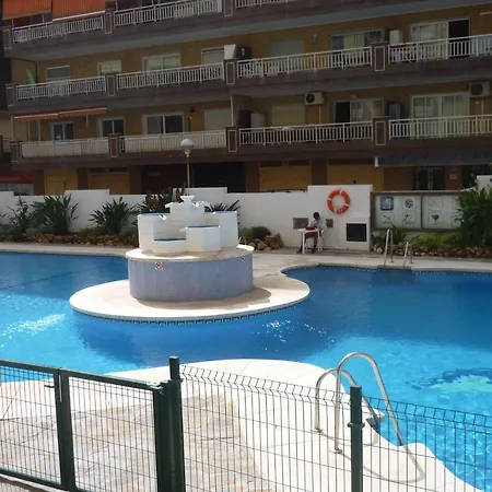 Modern 1 Bed Seafront Boliches