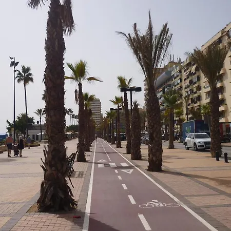 Modern 1 Bed Seafront Boliches Appartement Fuengirola